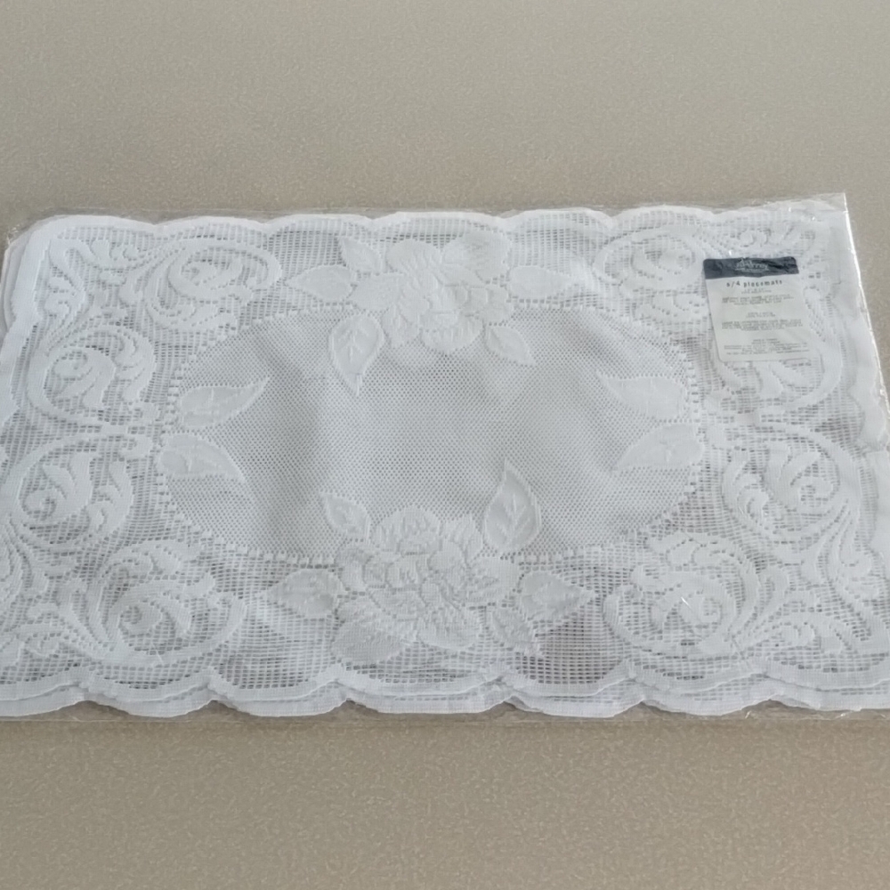 NWT Vintage White Lace Placemats, set of 4